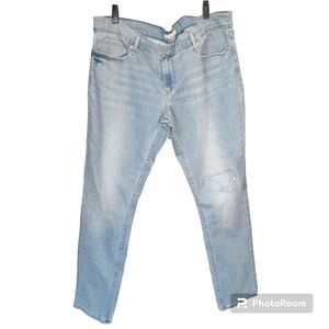 Levi's Womans 524 Light wash Skinny Jeans Size 32